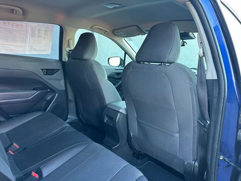 Certified 2025 Subaru Crosstrek 2.0i image 12