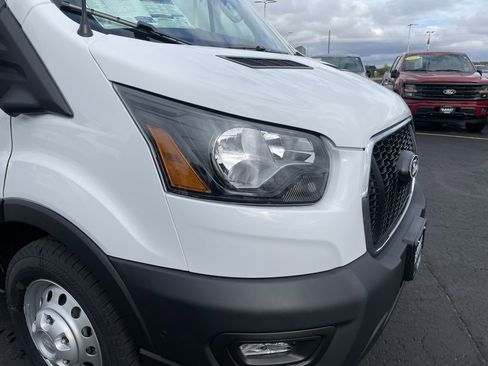 New 2026 Ford Transit 350 148 Medium Roof AWD image 30