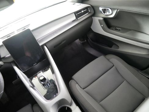 Used 2021 Polestar Polestar 2 w/ Performance Package image 11