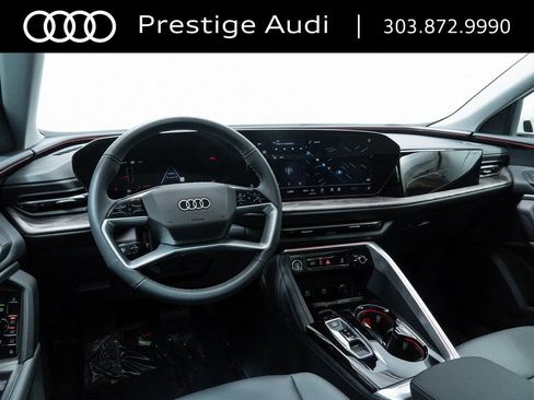 Used 2025 Audi Q5 Premium w/ Convenience Package AWD/4WD image 4