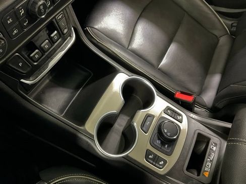 Used 2020 GMC Terrain Denali w/ LPO, Floor Liner Package FWD image 14