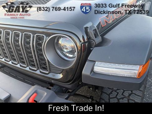 Used 2025 Jeep Gladiator Mojave image 3