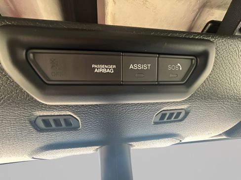 Used 2021 Jeep Wrangler Unlimited Sahara AWD/4WD image 18