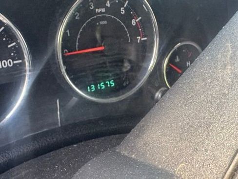 Used 2011 Jeep Wrangler Sahara image 5