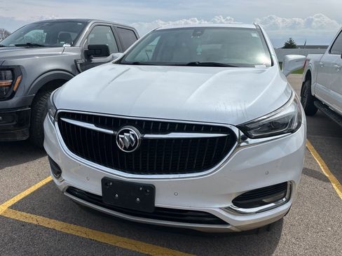 Used 2018 Buick Enclave Premium w/ Experience Buick Package image 16