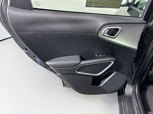 Used 2025 Kia Soul LX w/ LX Technology Package image 25