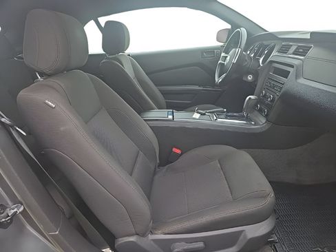 Used 2013 Ford Mustang GT RWD image 17