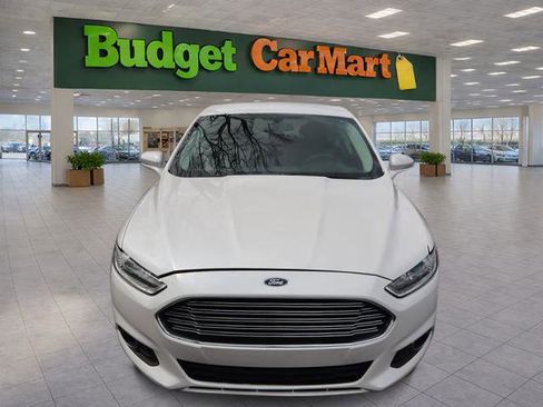 Used 2014 Ford Fusion SE w/ Equipment Group 201A FWD image 2