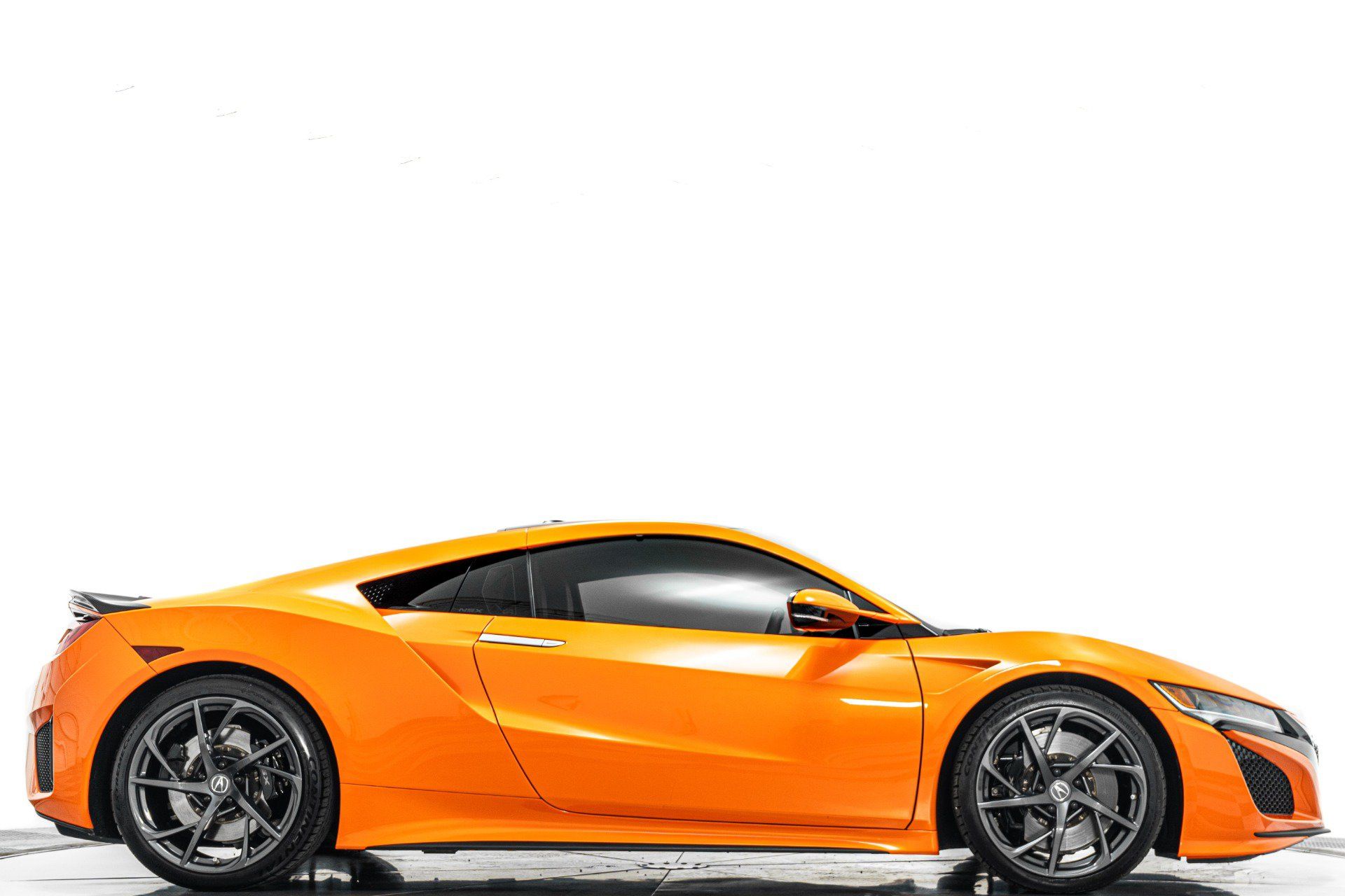 Used 2019 Acura NSX AWD/4WD image 2