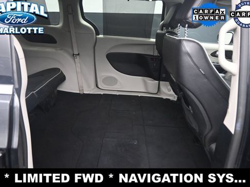 Used 2024 Chrysler Pacifica Limited FWD image 14