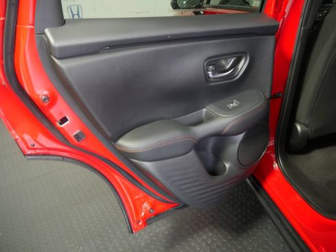 Used 2024 Honda HR-V Sport image 12