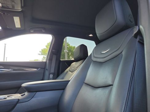 Used 2021 Cadillac XT5 Premium Luxury w/ LPO, Floor Liner Package AWD/4WD image 29