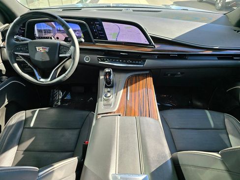 Used 2023 Cadillac Escalade Premium Luxury w/ Performance Package image 18