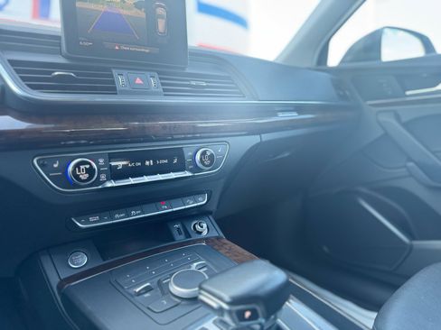 Used 2020 Audi Q5 2.0T Premium image 41