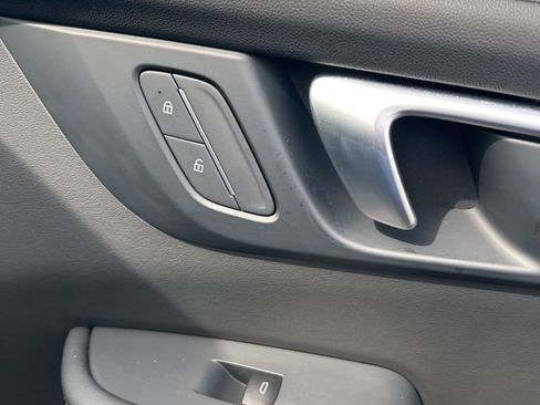 Used 2025 Buick Enclave Preferred image 62