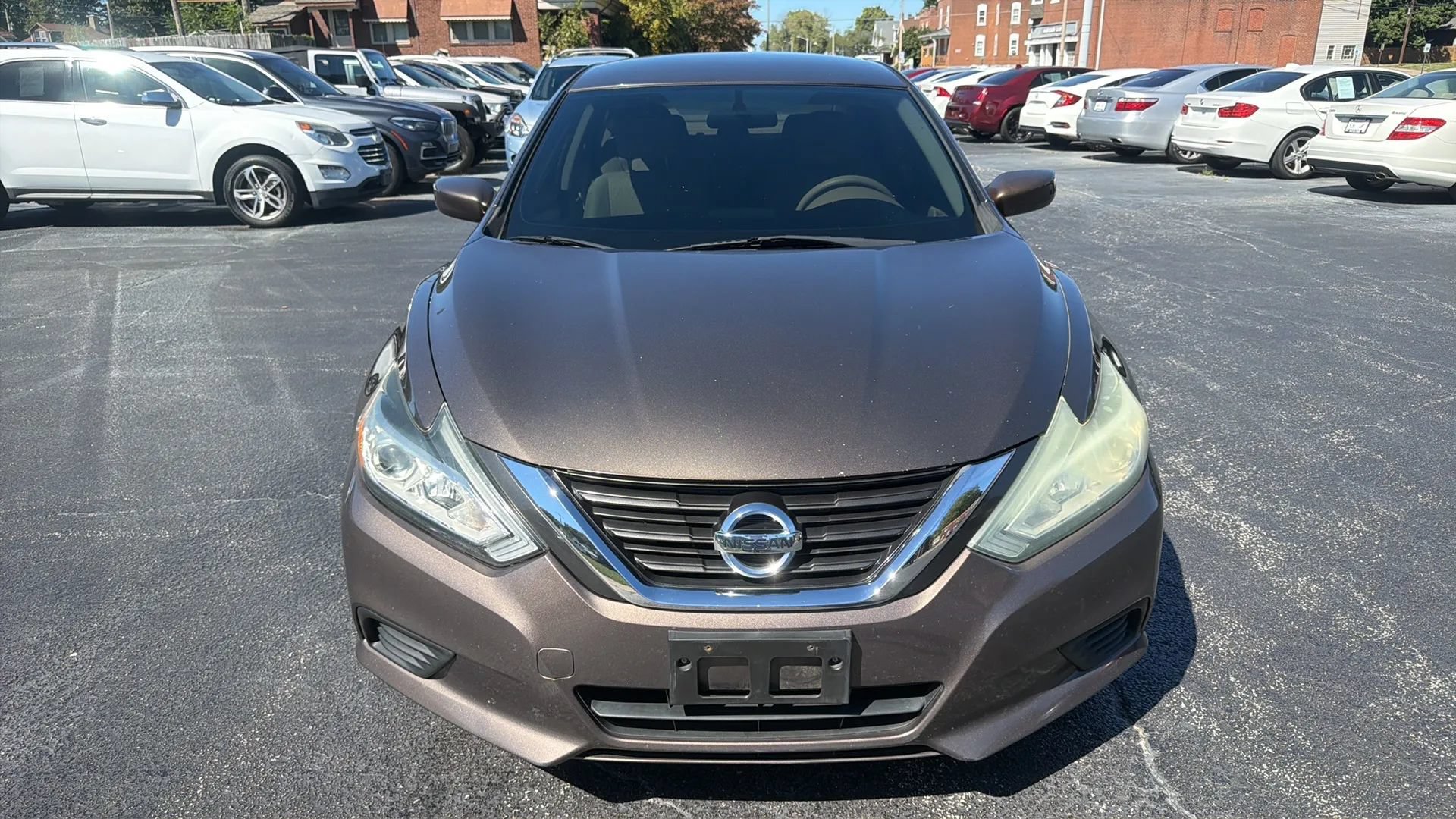 Used 2016 Nissan Altima 2.5 S w/ Power Driver Seat Package FWD image 2