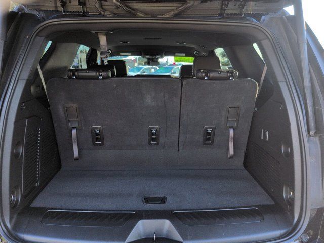 Used 2025 Chevrolet Tahoe LT RWD image 13
