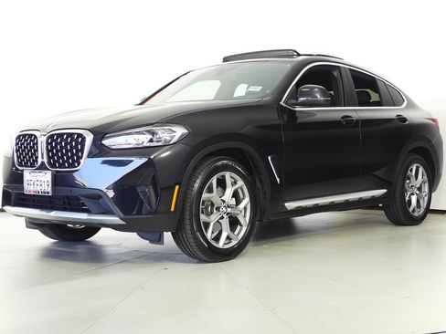 Used 2023 BMW X4 xDrive30i w/ Premium Package AWD/4WD image 2