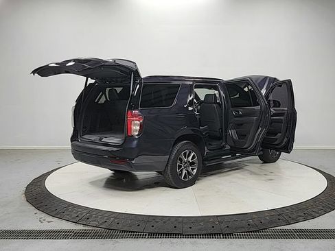 Used 2023 Chevrolet Tahoe Z71 w/ Luxury Package AWD/4WD image 16