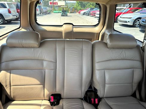 Used 1999 Ford Explorer Eddie Bauer image 14