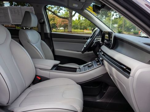Certified 2024 Hyundai Palisade SEL w/ Premium Package AWD/4WD image 12