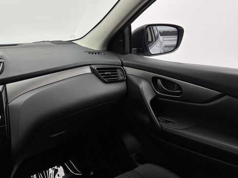 Used 2020 Nissan Rogue Sport S FWD image 25