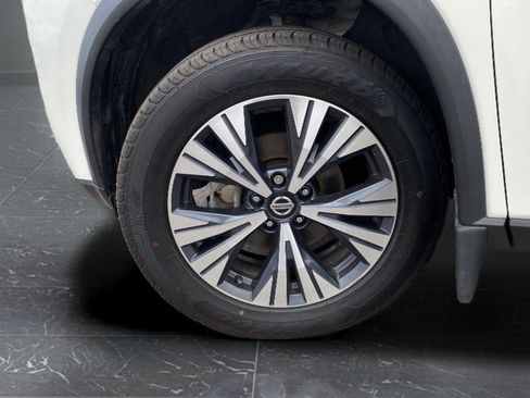 Used 2021 Nissan Rogue SV w/ Premium Package FWD image 30