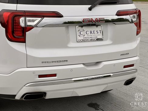 Used 2023 GMC Acadia Denali w/ Denali Ultimate Package image 6