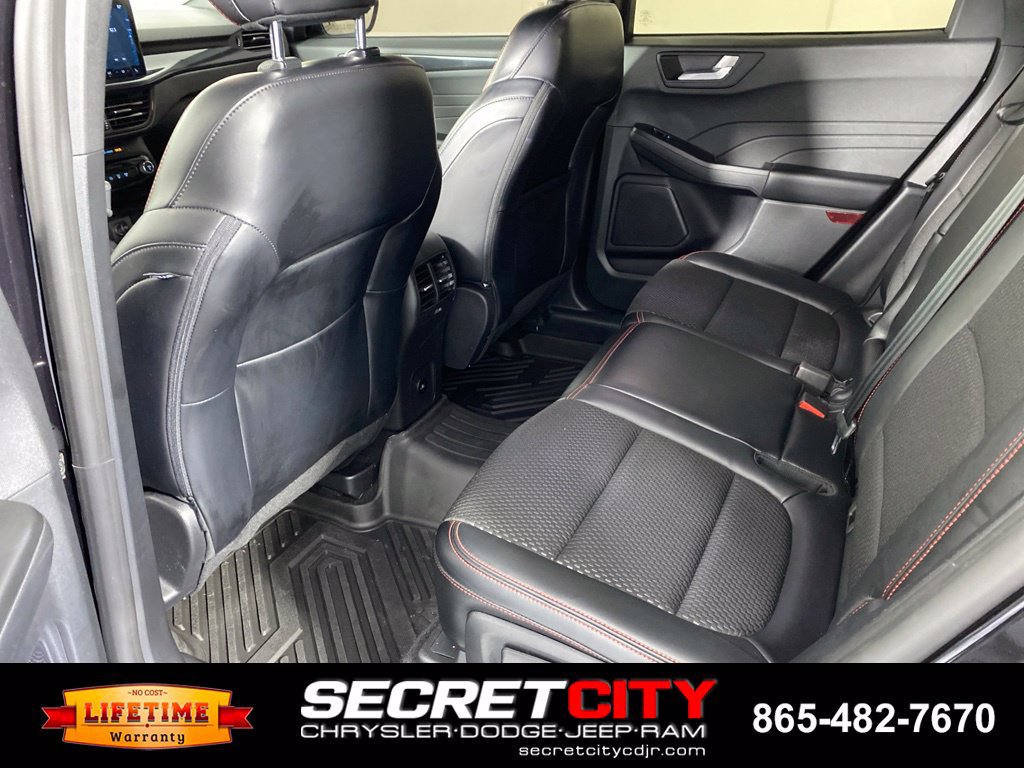 Used 2024 Ford Escape ST-Line w/ Tech Pack #1 AWD/4WD image 27