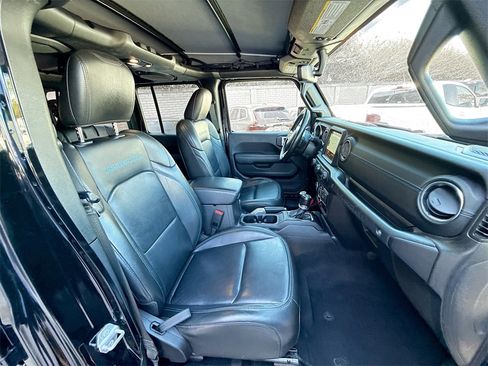 Used 2022 Jeep Wrangler Unlimited Rubicon 4xe image 32