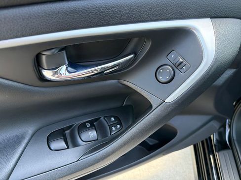 Used 2017 Nissan Altima 2.5 SV w/ Convenience Package FWD image 19