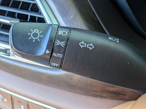 Used 2020 Genesis G90 5.0 Ultimate image 9