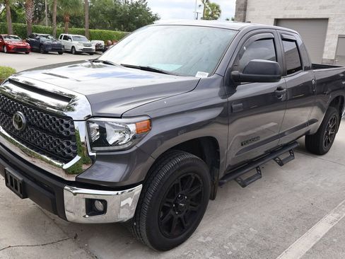 Used 2021 Toyota Tundra SR5 w/ SR5 Upgrade Package AWD/4WD image 2