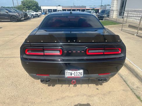 Used 2016 Dodge Challenger SXT Plus RWD image 7