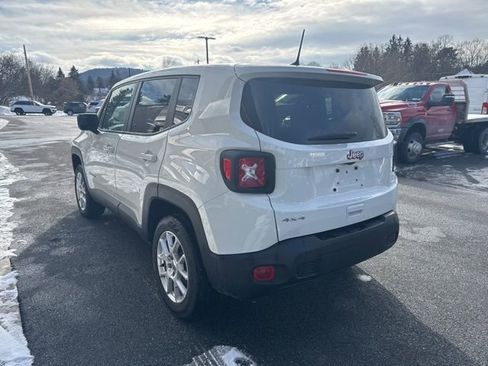 Certified 2023 Jeep Renegade Latitude image 4
