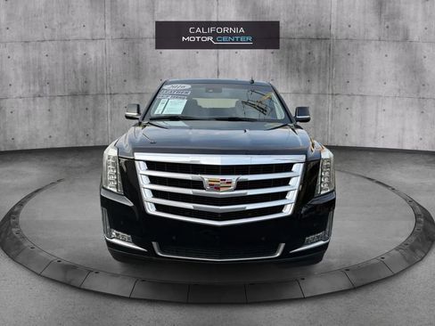 Used 2016 Cadillac Escalade Luxury image 2