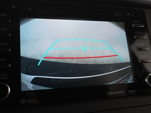 Used 2018 Toyota Sienna XLE w/ XLE Navigation Package FWD image 32