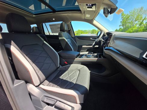 New 2026 Volkswagen Atlas Peak Edition AWD/4WD image 10