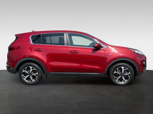 Used 2020 Kia Sportage LX AWD/4WD image 4