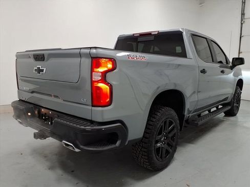 Used 2025 Chevrolet Silverado 1500 LT Trail Boss w/ Convenience Package II AWD/4WD image 3