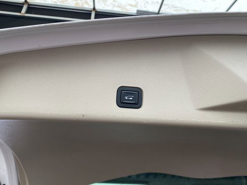 Used 2015 Cadillac SRX Luxury w/ Driver Awareness Package image 16