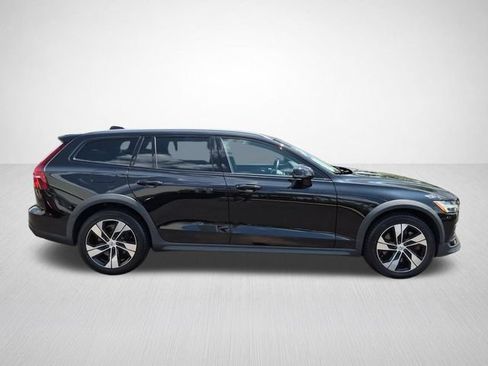 Used 2020 Volvo V60 T5 Cross Country AWD/4WD image 11