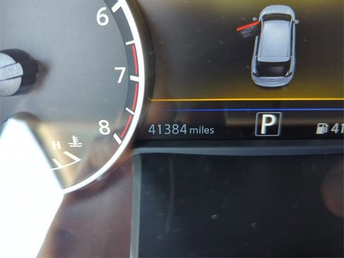 Certified 2018 Nissan Murano Platinum w/ Cargo Package image 43