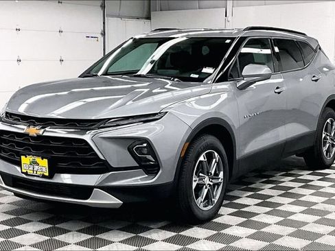 Used 2024 Chevrolet Blazer LT w/ Convenience Package AWD/4WD image 12