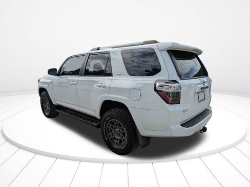 Used 2021 Toyota 4Runner SR5 AWD/4WD image 6