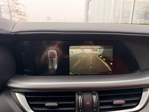 Used 2025 Alfa Romeo Stelvio Sprint image 16