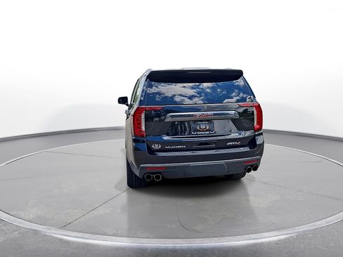 Used 2023 GMC Yukon XL AT4 w/ AT4 Premium Plus Package AWD/4WD image 7