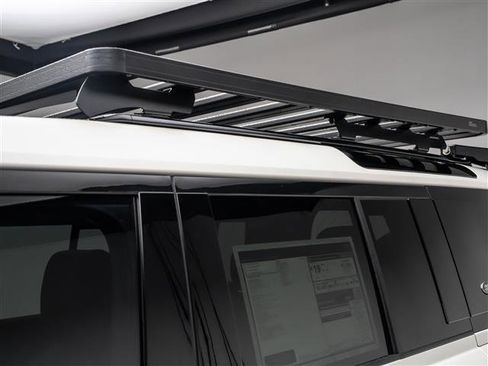 New 2024 Land Rover Defender 110 S image 12