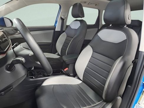 Used 2022 Volkswagen Taos SEL w/ Panoramic Sunroof Package image 25