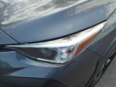 Used 2024 Subaru Crosstrek 2.0i Premium AWD/4WD image 11